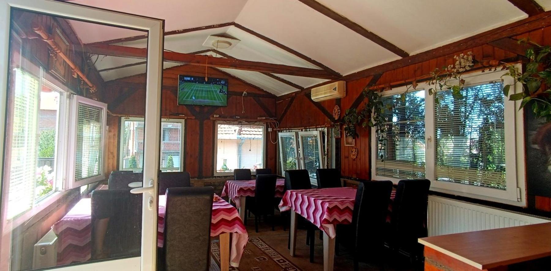 Guest House Mirijevski Konak Belgrád Kültér fotó
