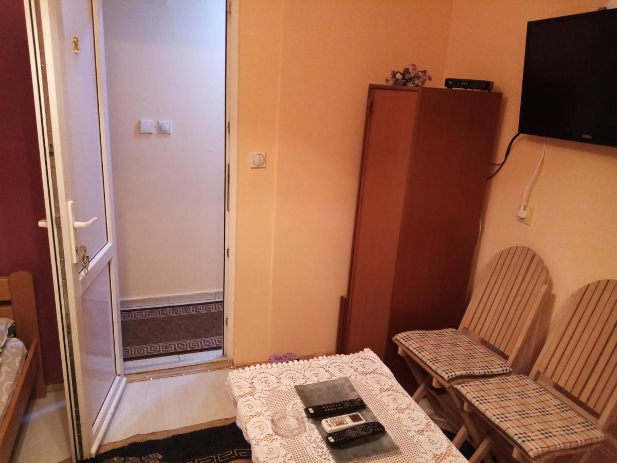 Guest House Mirijevski Konak Belgrád Kültér fotó